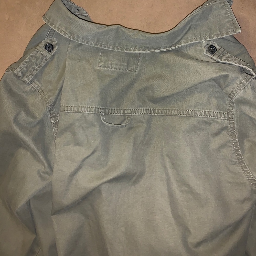 green jacket - Picture 3 of 3